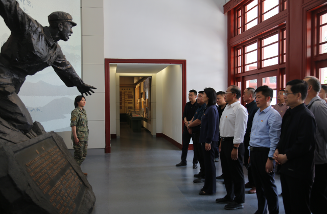 ������������ ����ʹ���������������й��������ص�֧����չ����������֮·������ʵ���