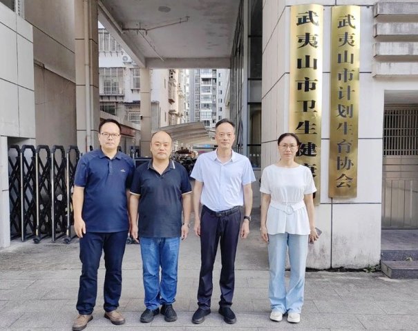 ����ѧ����ƽ��ί��ίФ����߷�����ɽ֧��