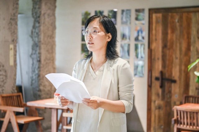 ��Ǩ���˾ٰ��ʦ������