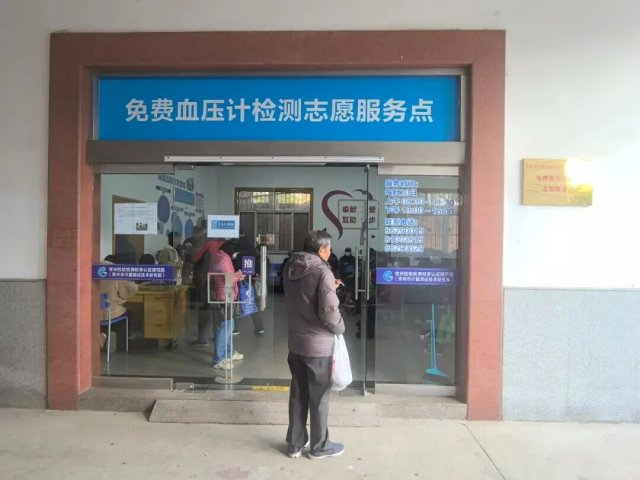 ���˳������֧��Я�ֳ��ݼ��Ժ��һ���ڶ���֧�����������