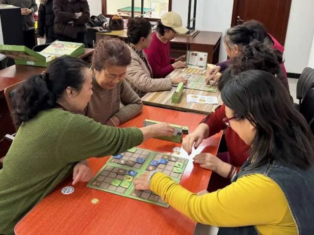 ������ͥ��������ת���Ρ�����ա� ���Զ����ֲ�ͣ