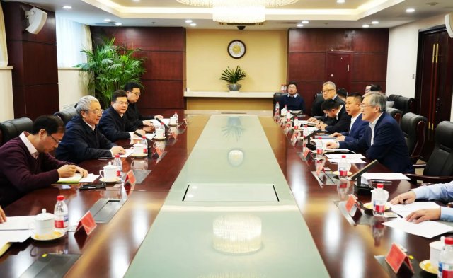 ����ǫ���������г�������һ��