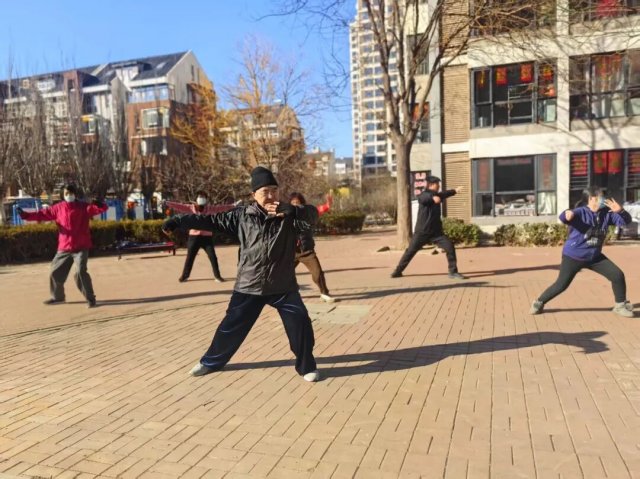 ����������������ʵ��+�������� ���������������Ʒ�չ����